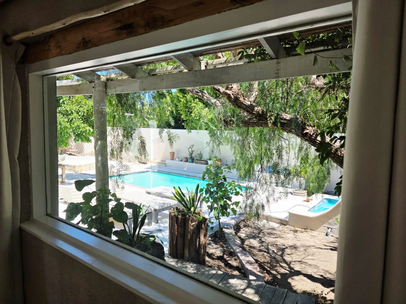 Pool Suite