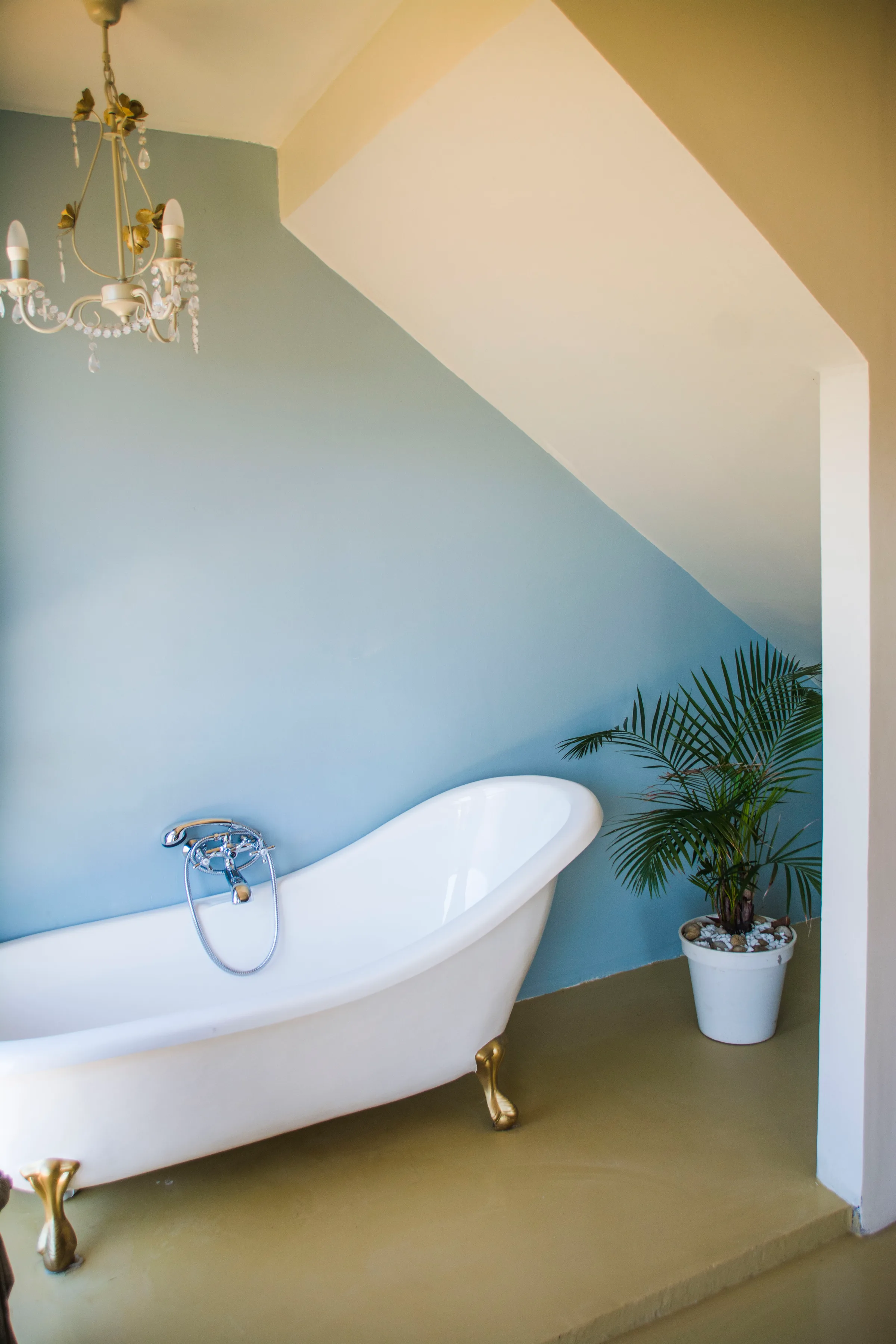 Madiba — bedroom with harbour outlook