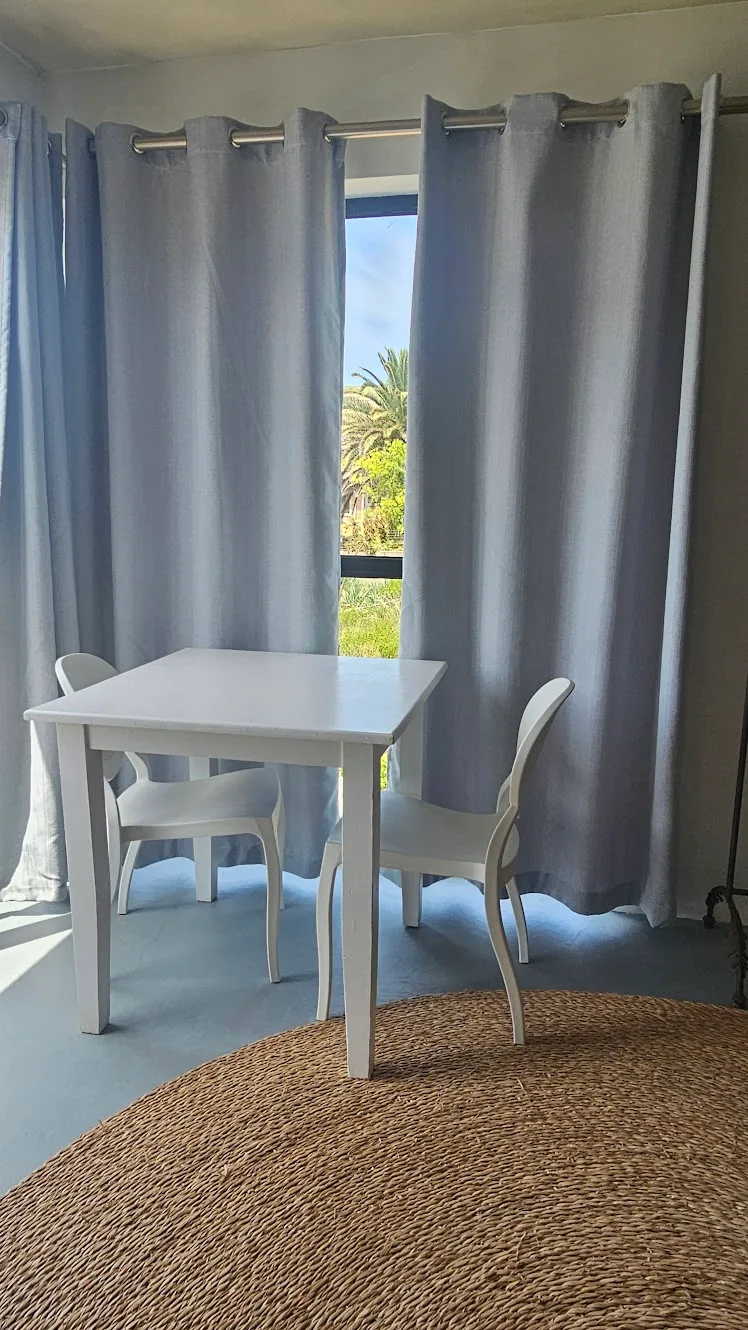 Mama Afrika — seating area
